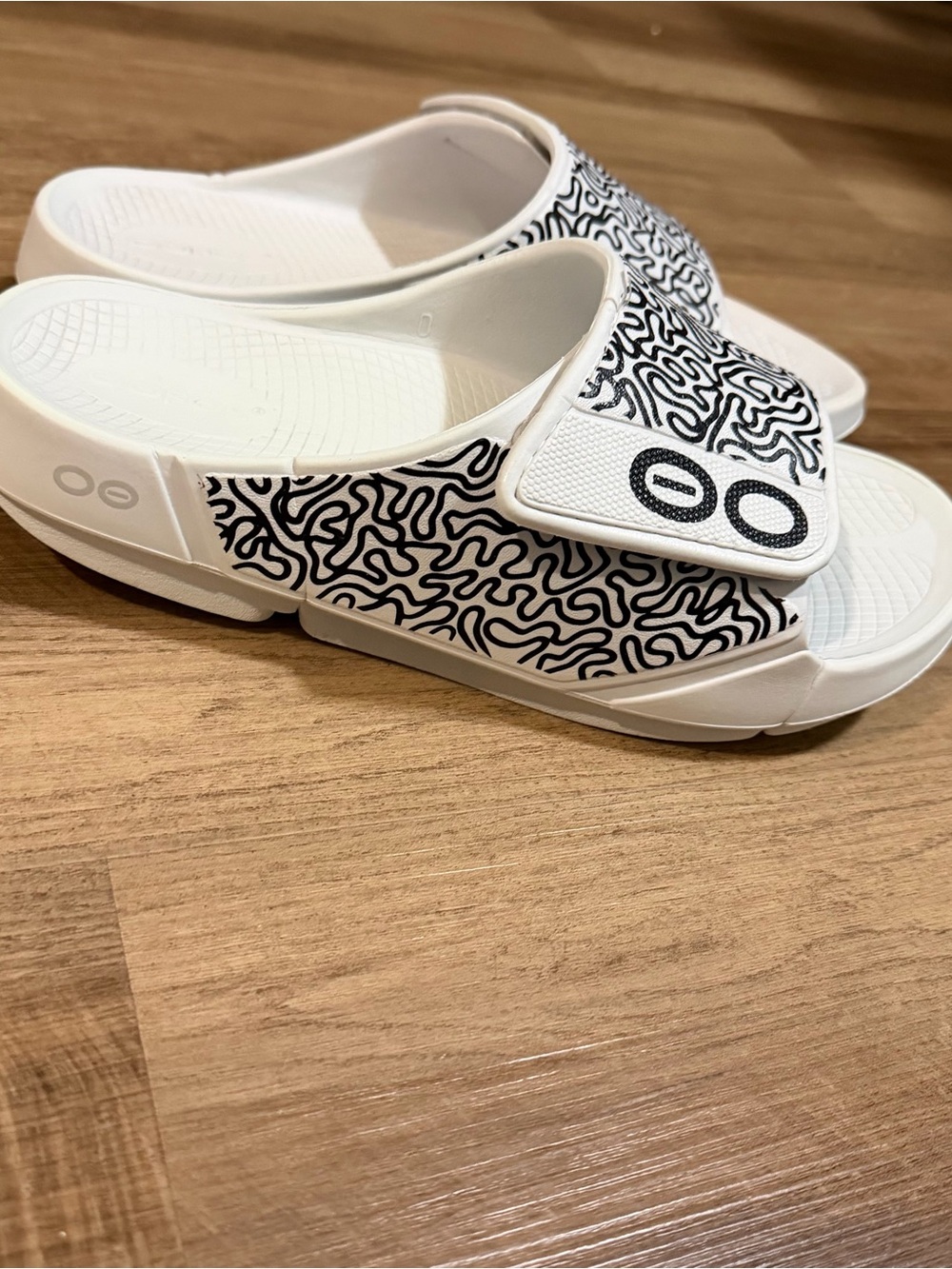 OOFOS OOahh Sport Flex Limited Slide White Labyrinth Size M8/W10 - Picture 4 of 12